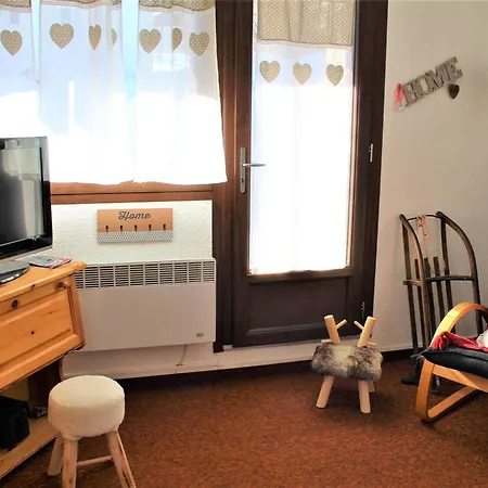 Apartment Cosy A 1850 : 2 Pieces, Coin Montagne, 6 Couchages, Aux Pieds, Terrasse Sud - Fr-1-330-125 Risoul
