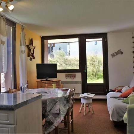 Apartment Cosy A 1850 : 2 Pieces, Coin Montagne, 6 Couchages, Aux Pieds, Terrasse Sud - Fr-1-330-125 *