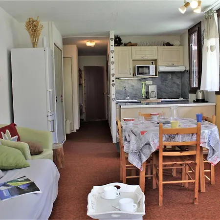Cosy A 1850 : 2 Pieces, Coin Montagne, 6 Couchages, Aux Pieds, Terrasse Sud - Fr-1-330-125 Daire Risoul